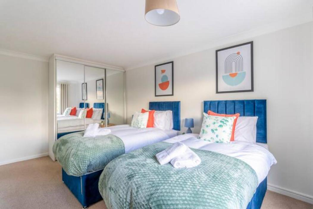 Trendy Sea View 2 Bedroom Sleeps 6 - Free Parking Bournemouth Exterior foto